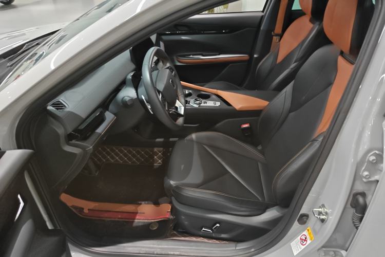 Used CHANGAN UNI-V 2022 1.5T Prestige Version
