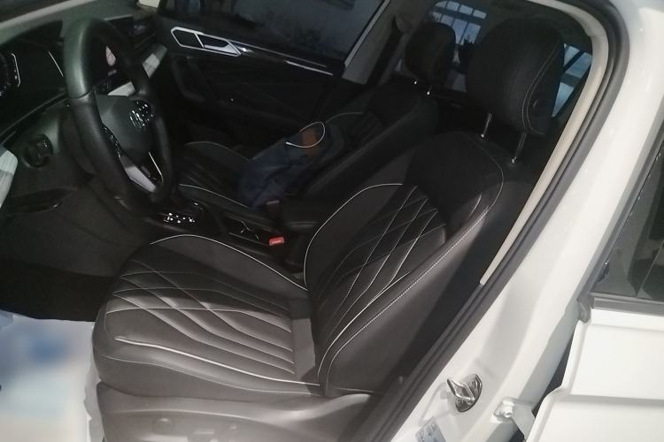 Used Volkswagen Tiguan L 2024 300TSI Automatic Two-Wheel Drive Smart Edition
