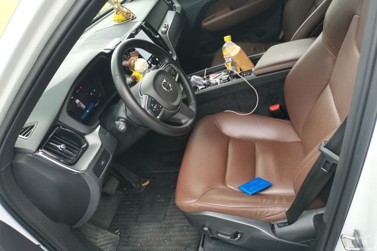 Used Volvo XC60 2024 B5 4x4 Smart Luxury Edition