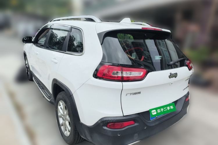 Used Jeep Cherokee 2017 2.0L Superior Edition
