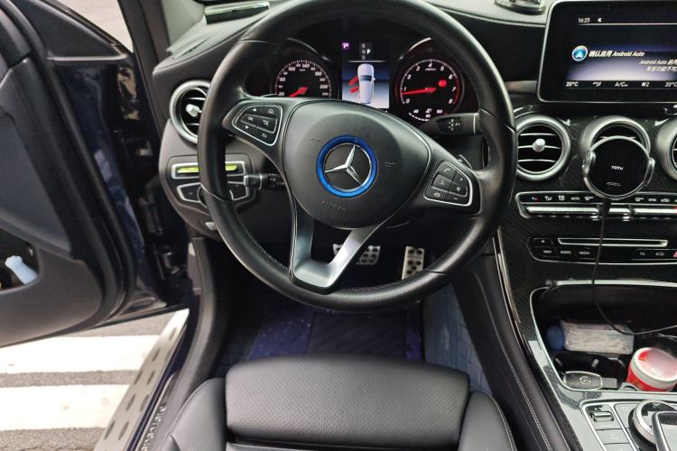 Used Mercedes-Benz GLC 2018 Facelifted GLC 260 4MATIC Dynamic Edition Steering Wheel