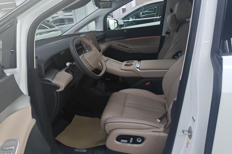 Used XPeng X9 2025 740 Ultra-Long Range Max