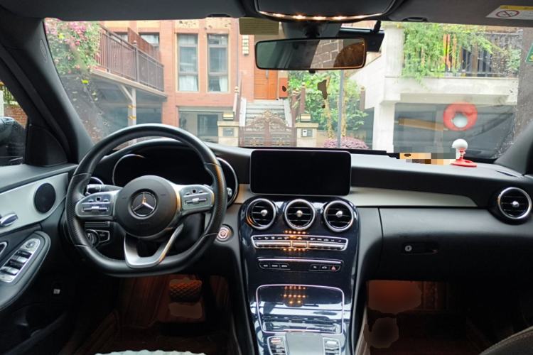 Used Mercedes-Benz C-Class 2020 C 260 Sport Edition Center Console