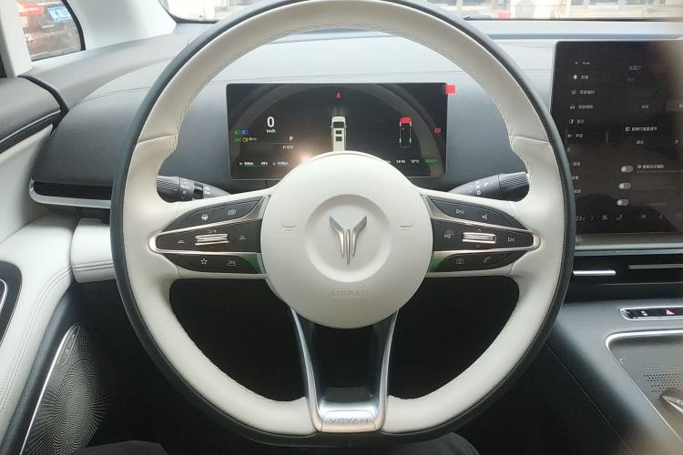 Used VOYAH Dream 2025 PHEV Four-Wheel Drive Prestige Kunpeng Edition
