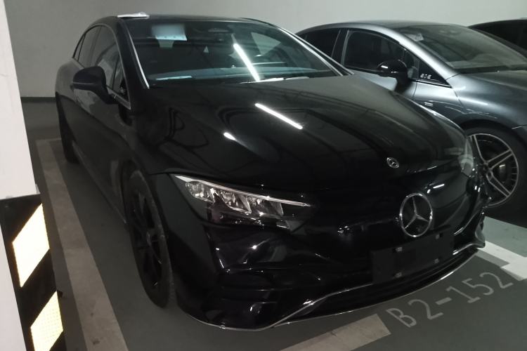 Used Mercedes-Benz EQE 2022 350 Pioneer Edition Front Right 45 Deg