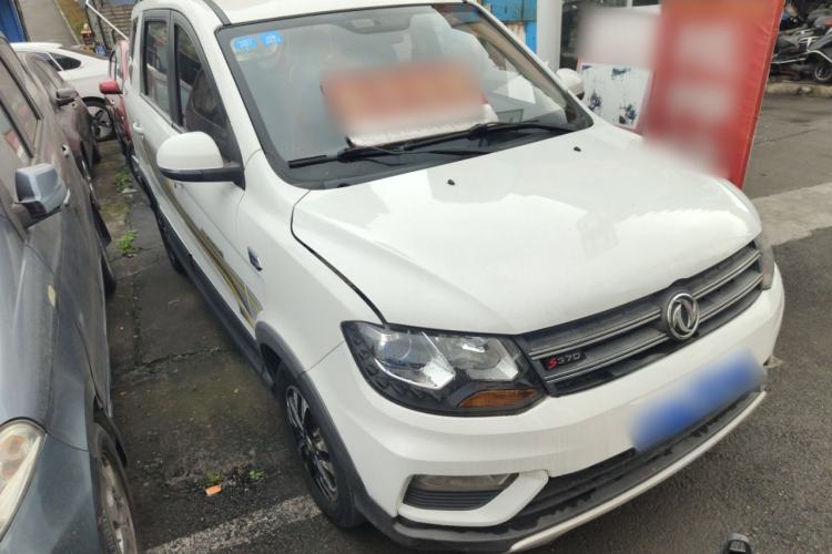 Used Dongfeng Fengon 370 2018 S370 1.5L CVT Luxury 7-Seater Front Right 45 Deg