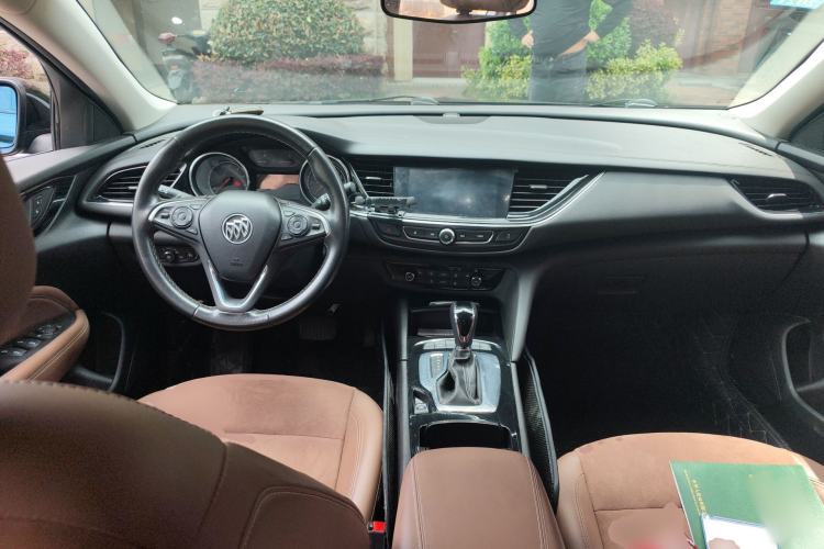 Used Buick Regal 2019 20T Elite Version China V Standard Center Console