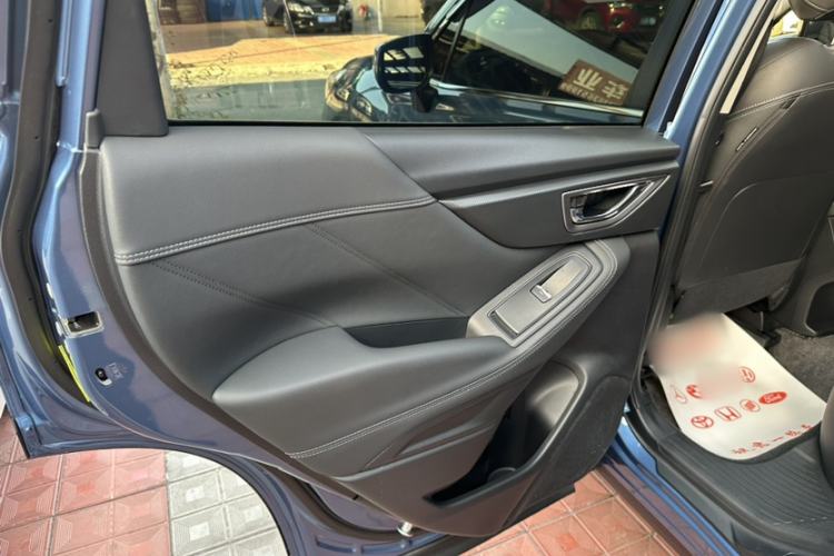 Used Subaru Forester 2021 2.0i Luxury Edition Interior 13