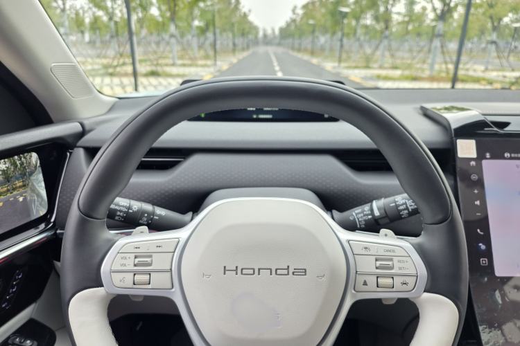 Used Honda P7 2025 Rear-Drive Long-Range Pro