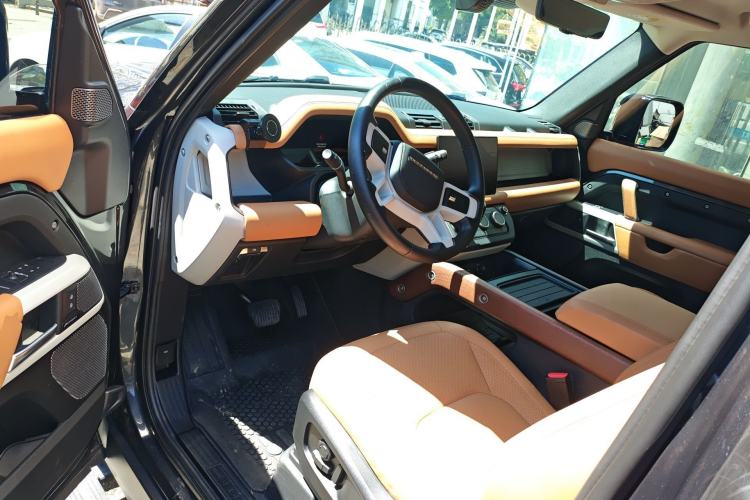 Used Land Rover Defender 2023 Revised Version 90 3.0T P400 Dark Edition Driver Seat