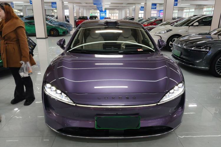 Used Hima Luxeed S7 2025 785 km Ultra