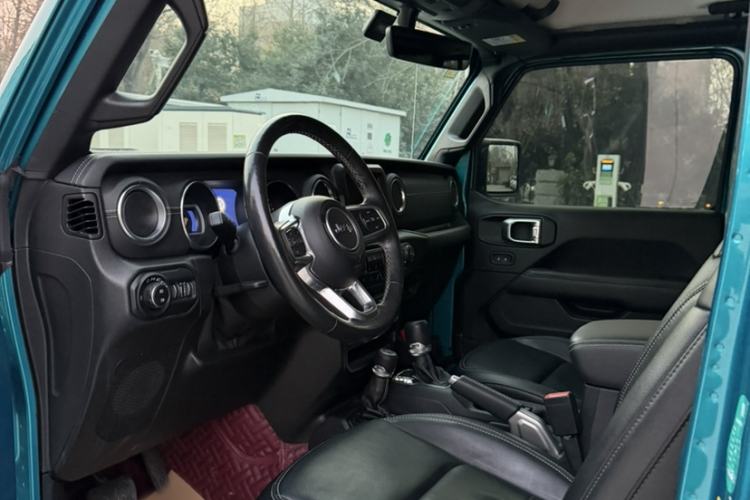 Used Jeep Wrangler 2019 2.0T Sahara Four-Door Version China VI Emission Standard