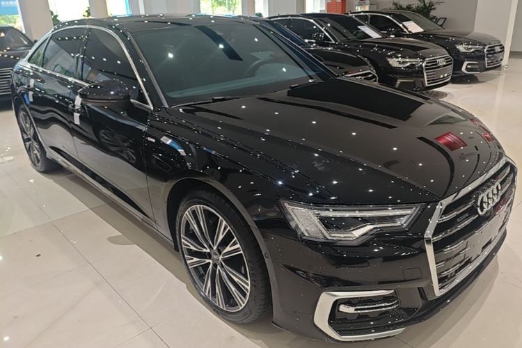 Used Audi A6L 2025 Restyled 45 TFSI quattro Prestige Dynamic Edition Front Right 45 Deg