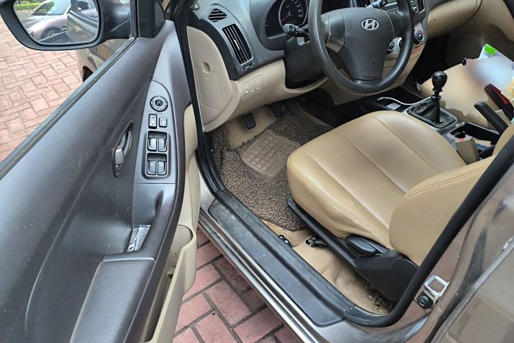 Used Hyundai Celesta 2011 1.6L Manual Comfort Edition Driver Seat