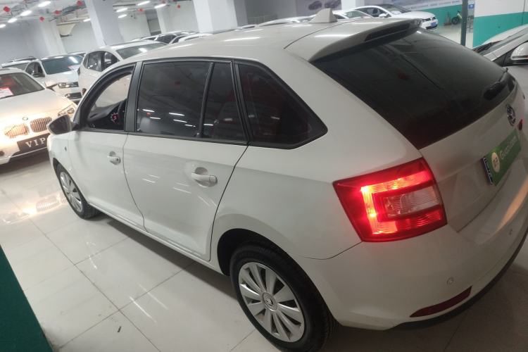 Used Skoda Rapid Spaceback 2016 Revised Version 1.4L Manual Front-Drive Edition
