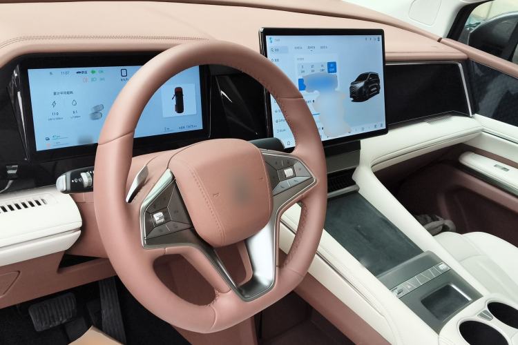 Used BYD Xia 2025 DM-i 1.5T 180km Excellence Model Center Console