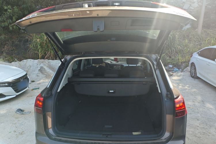 Used Volkswagen Tayron 2019 330TSI Two-Wheel Drive Luxury Model China VI Standard