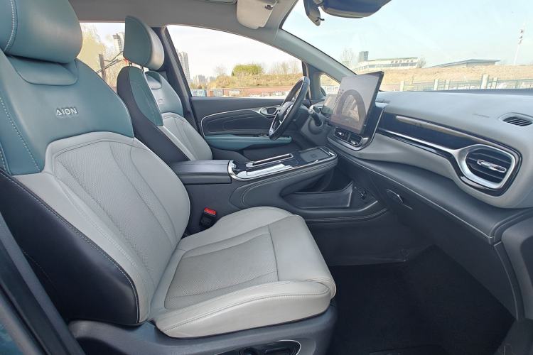 Used AION V 2023 Plus 70 Smart Enjoyment Seven-Seater Edition Ternary Lithium Right Front Seat