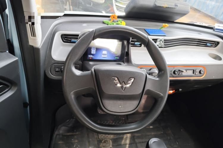Used Wuling Hongguang MINIEV 2022 Easy Version Lithium Iron Phosphate Steering Wheel