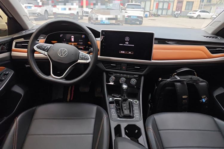 Used Volkswagen Bora 2023 200TSI DSG Smart Drive Version Center Console