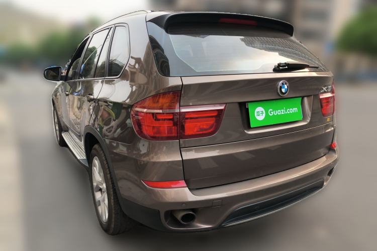 Used BMW X5 2011 xDrive35i Luxury Model Rear Left 45 Deg