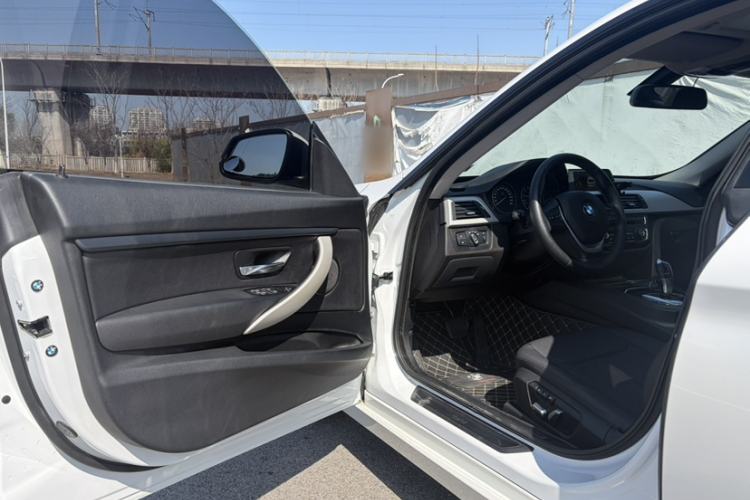 Used BMW 3 Series GT 2017 320i Sport Edition