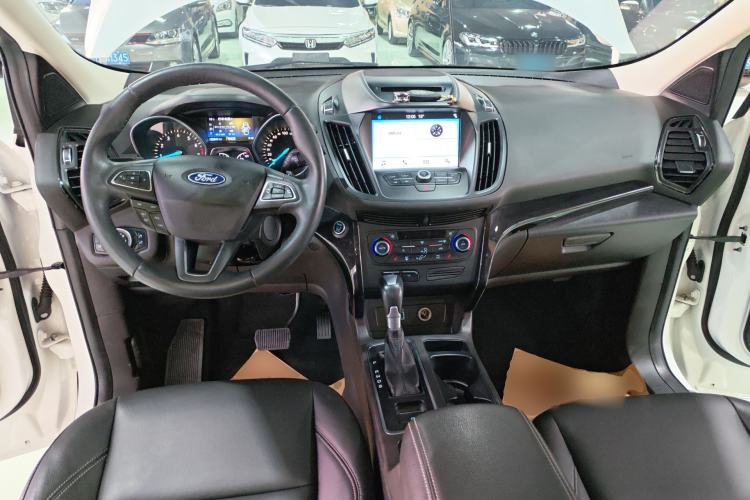 Used Ford Kuga 2017 EcoBoost 180 Two-Wheel-Drive Luxury Wing Edition Center Console