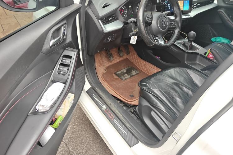 Used MG 5 2023 180 DVVT Manual Fashion Edition
