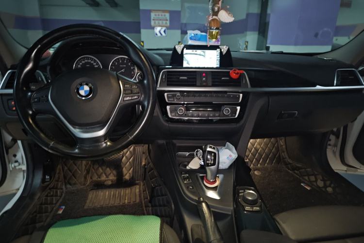 Used BMW 3 Series 2018 320Li Fashion Model Center Console