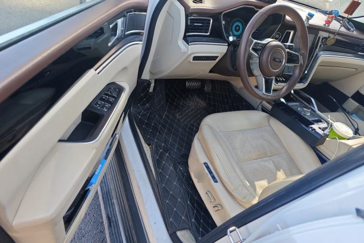 Used Zotye T700 2017 1.8T Dual-Clutch Flagship Model
