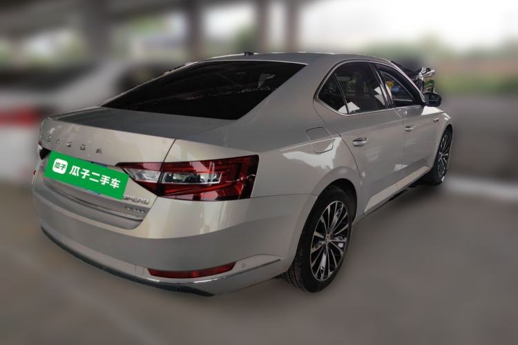 Used Skoda Superb 2018 TSI330 DSG Luxury Edition China VI Standard Rear Right 45 Deg
