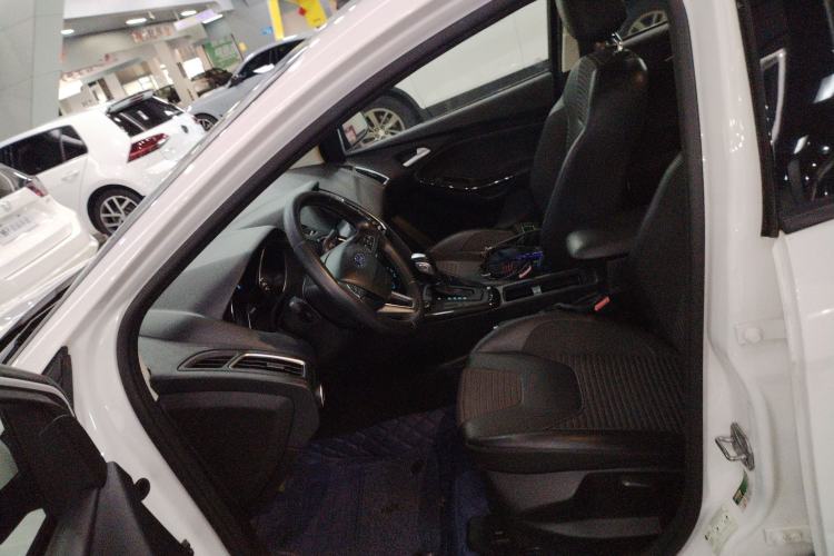 Used Ford Focus 2018 Sedan Classic 1.6L Automatic Trendy SmartDrive Edition
