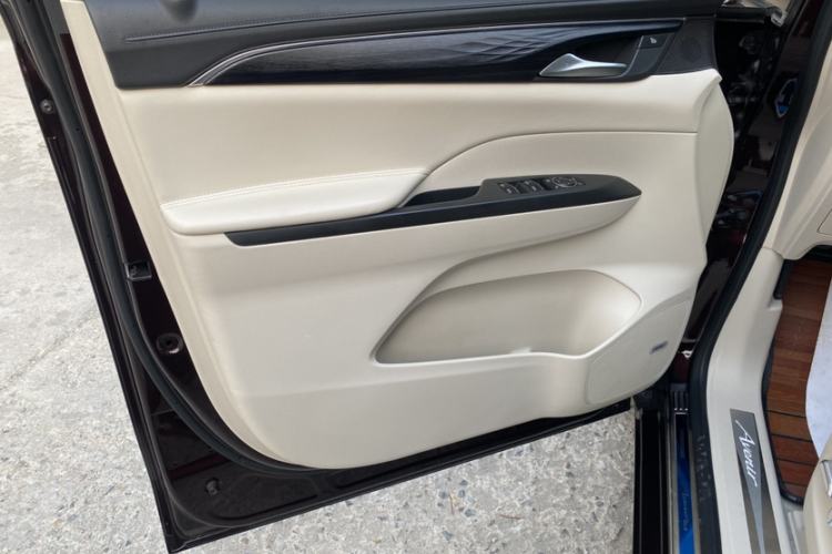 Used Buick GL8 2020 Avenir Avia Six-Seat Deluxe Edition Interior 5