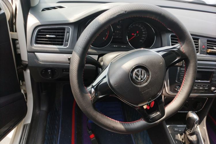 Used Volkswagen Lavida 2015 1.6L Automatic Comfort Edition