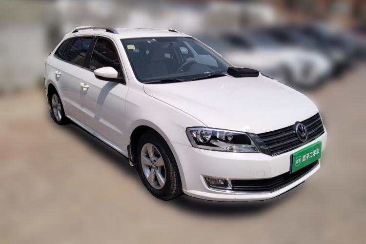 Used Volkswagen Gran Lavida 2013 1.6L Manual Fashion Model Front Right 45 Deg