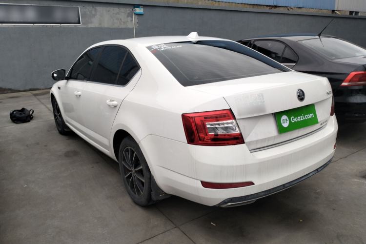 Used Skoda Octavia 2017 1.6L Automatic Smart Drive Edition