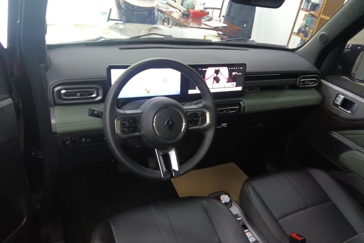 Used Baojun Spark 2023 Intelligent Premium Edition Center Console