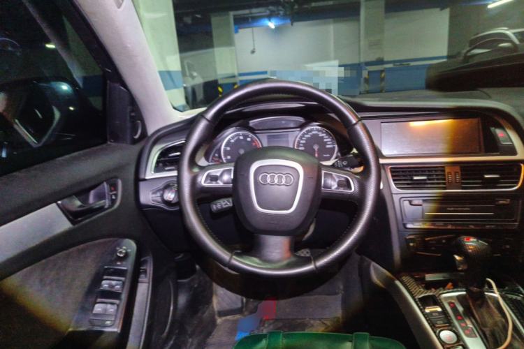 Used Audi A4L 2010 2.0 TFSI Sport Edition Steering Wheel