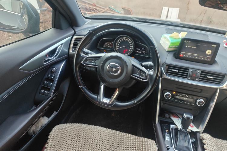 Used Mazda CX-4 2018 2.0L Automatic Two-Wheel Drive Blue Sky Premium Upgrade Version China VI Standard
