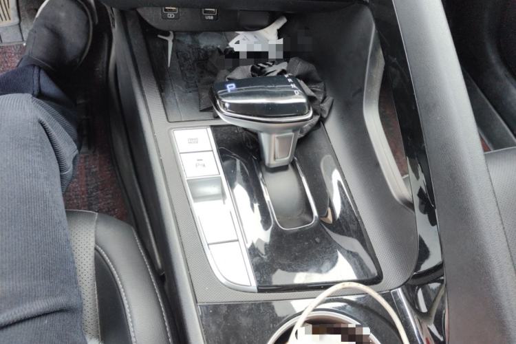 Used Hyundai Elantra 2021 1.5L CVT LUX Prestige Edition Gear Lever