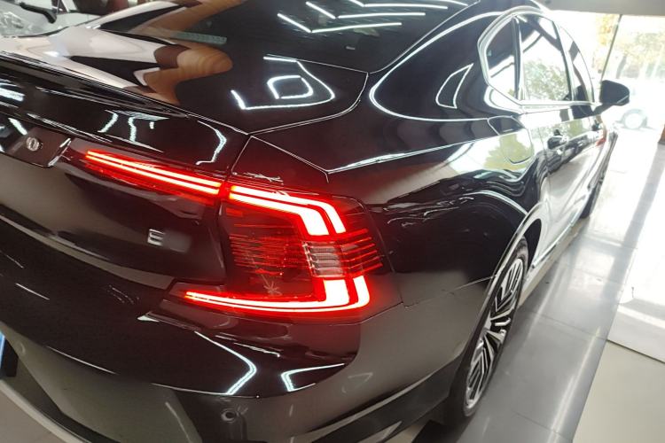 Used Volvo S90 2025 B5 Zhiyi Luxury Edition
