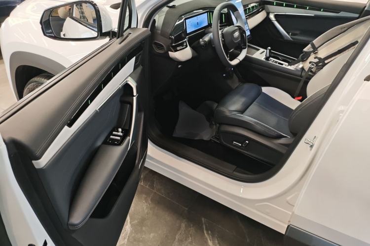 Used Geely Auto FX11 2024 1.5TD DCT Prestige Edition