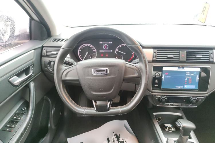 Used Qoros 3 2014 Sedan 1.6L Automatic Zhiyue Model Steering Wheel