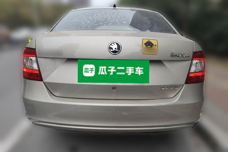 Used Skoda Rapid 2015 1.6L Automatic Smart Selection Model