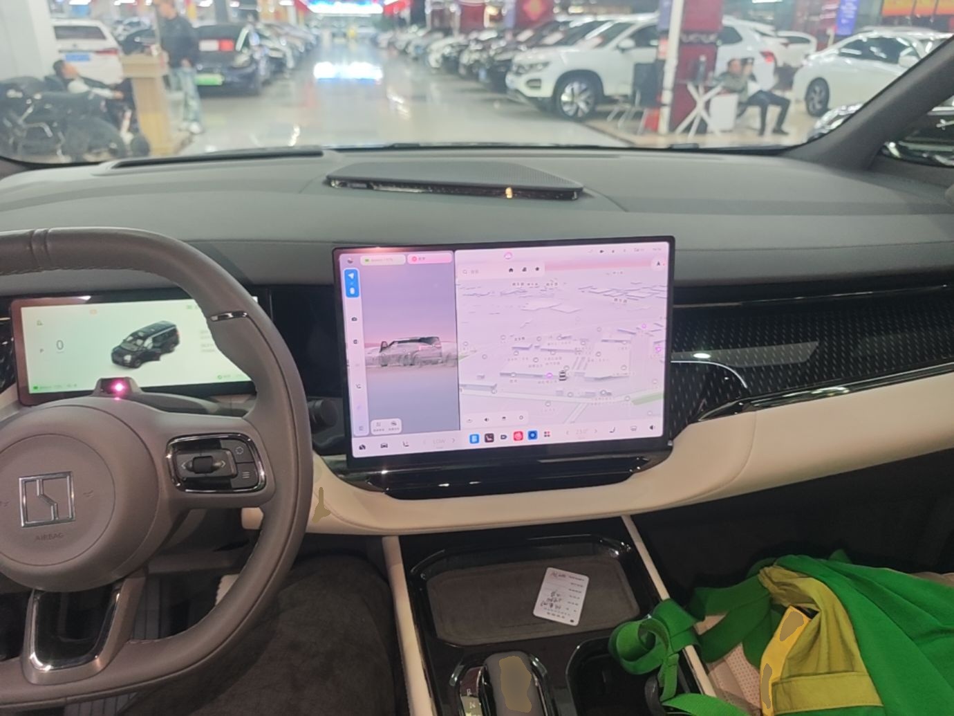 Zeekr 009 2024 Six-Seat Executive Version 4WD 108 kWh — снимка 12