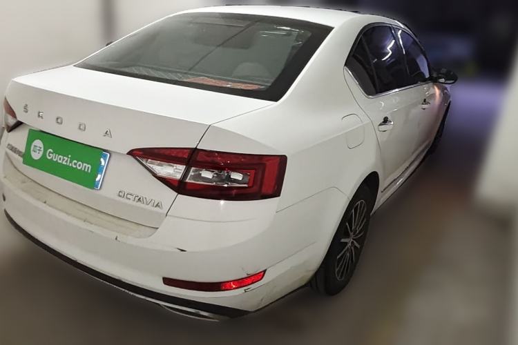 Used Skoda Octavia 2019 1.5L Automatic Smart Drive Luxury Edition China VI Standard