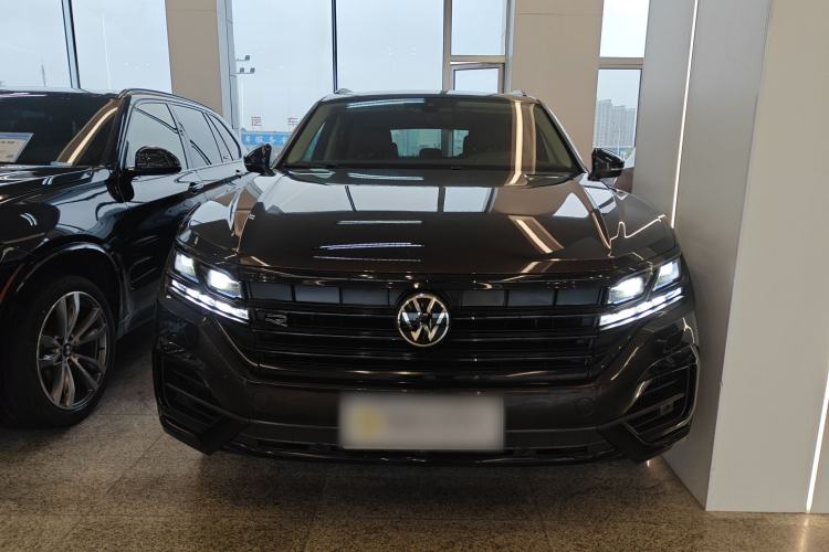 Used Volkswagen Touareg 2022 3.0 TSI Luxury Edition Black Diamond Sport Package Front