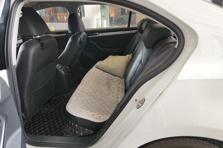 Used Volkswagen Sagitar 2015 230TSI Automatic Comfort Version Left Rear Seat