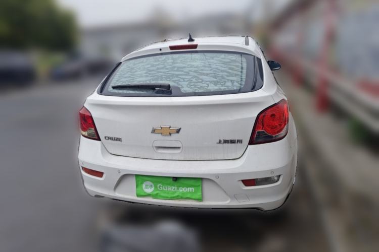 Used Chevrolet Cruze 2013 Hatchback 1.6L Manual Luxury Model
