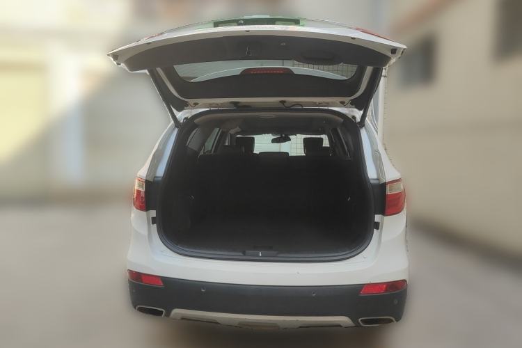 Used Hyundai Grand SantaFe 2013 3.0L 7-Seater Four-Wheel-Drive Comfort Edition Trunk